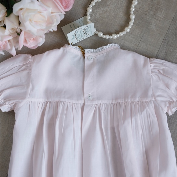 Pink Smocked Romper With Embroidery Rosebuds Feltman Brothers 18 Months RARE NWT - Picture 4 of 6